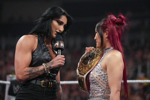 Rhea Ripley, aby ste vytvorili váš nový tím s dvoma superresresmi, sa stali pätou vývoja WWE? Preskúmanie možnosti 

