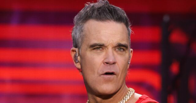 Robbie Williams sa vzdal úlohy svetového pohára klubu, keď Chelsea stretne PSG v Spojených štátoch

