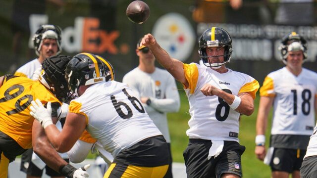 Rodgers zostáva sebavedomý po vyhodení výberu v prvom výcvikovom tábore Steelers

