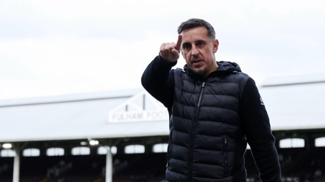 Romano odhaľuje termín pre návratnosť krídel, Gary Neville chce poplatok za zníženie cien

