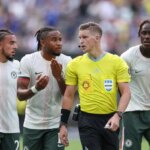 Rozhodca vysvetľuje rozhodnutie o trestovi Var vs Chelsea po „Handball“ Trevoh Chalobah.