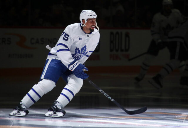 Ryan Reaves prelomí svoje mlčanie na obchodné dni po obhajobe rozhodnutia Mitcha Marnera opustiť Maple Leafs

