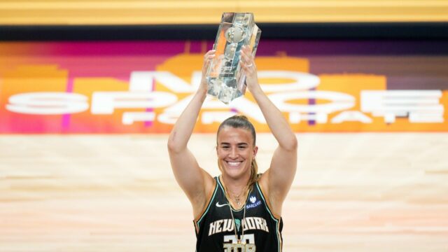 Sabrina Ionescu dominuje trojbodovej súťaži v neprítomnosti Caitlin Clark

