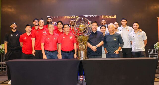 San Miguel Beermen a TNT Tropang 5G počas tlačovej konferencie PBA Cup PBA.
