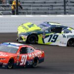 Séria NASCAR XFINITY: Aric Almirola strieľa Austin Hill cez Wreck