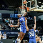 Silný atletický a Philippines 'Tajuan Agee počas 44. pohára Williama Jonesa