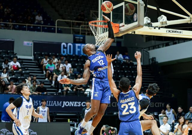 Silný atletický a Philippines 'Tajuan Agee počas 44. pohára Williama Jonesa