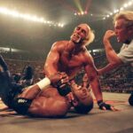 SmackDown -Mixte praskne v „Hogan“ Zondderenen počas WWE -prvý do neskorej legendy