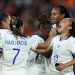 Správa o zápase Holandsko 2-5 Francúzsko: Delphine Cascarino Stars, zatiaľ čo Les Bleues dosahuje štvrťfinále v štýle