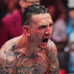 Las Vegas, Nevada -april 13: Max Holloway reaguje na knockout Justina Gaethjeho v BMF Championship Battle počas udalosti UFC 300 v T -Mobile Arena 13. apríla 2024 v Las Vegas v Nevade. (Foto: Jeff Bottari/Zuffa LLC od Getty Images)