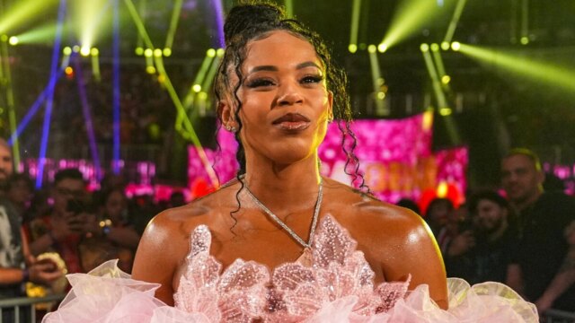 Súčasný majster WWE vysiela brutálnu hrozbu pre Biancu Belair

