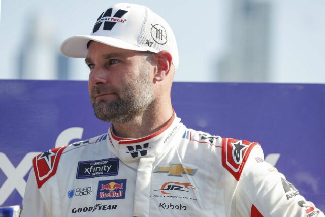 Shane van Gisbergen (88) oslavuje popálenie po víťazstve v NASCAR Toyota / Save Mart 350 v Sonoma Raceway- Zdroj: Imagn