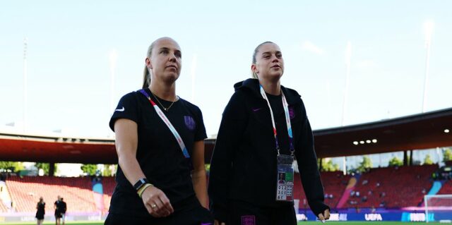 Švédske vs Anglicko-ženy-ženy EURO: Živé skóre, tímové správy a aktualizácie, keď levy čelia Švédom v semifinále

