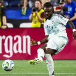 Svetre sa pohybujú v Chidozie Awaziem vo francúzskych FC Nantes