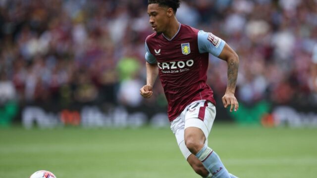 Tottenham Blow Aston Villa Star plánuje pobyt Midland, PSG tiež dohliada


