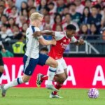 Tottenham Prvá polovica hodnotení hráčov vs Arsenal - Pape Matar Sarr Wonder s kudusom hrozba