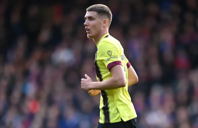 Tottenham znovu otvoril rozhovory pre Burnley's Maxime Estève

