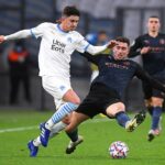 Newcastle skúma krok pre späť Leonardo Ballerdi (vľavo) centrum Marseille