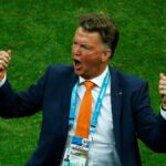 Tréner veteránov Louis van Gaal hovorí, že sa uzdravil z rakoviny