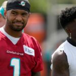 Tua Tagoviloa hovorí Tyreek Hill, ktorý pracuje na návrate Dolphin Trust