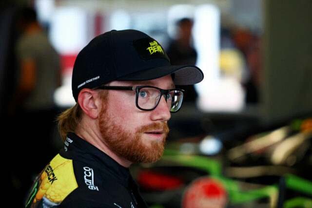 Tyler Reddick rozdeľuje „tlak“ boja proti Ty Gibbs za semifinále sezóny a 


