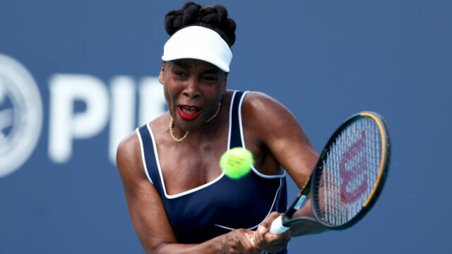 Serena Williams a Venuša Williamsová získala spolu 14 titulov Grand Slam dvojhry.