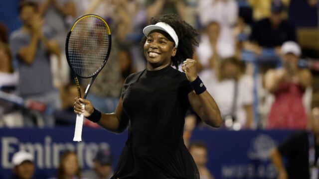 Venuša Williams opäť vyhrala v 45 rokoch. Aká tajomná noc pre tenis.

