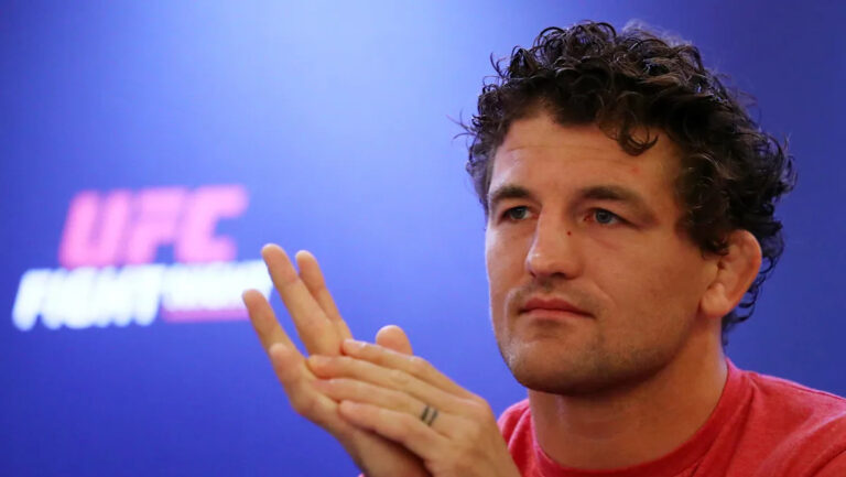 Veterinári UFC Ben Askren prelomí ticho v emocionálnom prvom videu po dvojitej transplantácii pľúc, hovorí, že „zomrel 4 -krát“