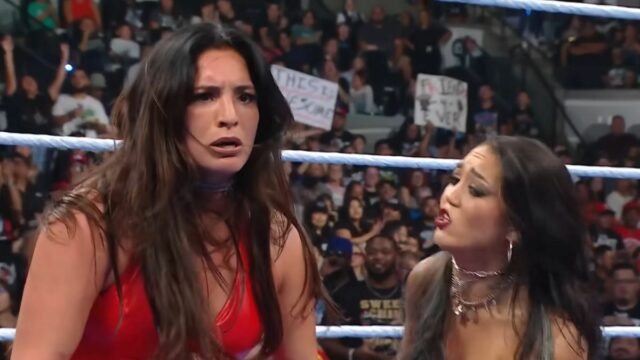 Vráťte sa na Superstar WWE 5'3, aby stál Roxanne Pérez a Raquel Rodriguez jeho tituly? Preskúmanie možnosti spoločnosti Sumperslam

