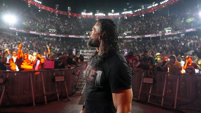 WWE RAW: Roman Reigns robí víťazný návrat


