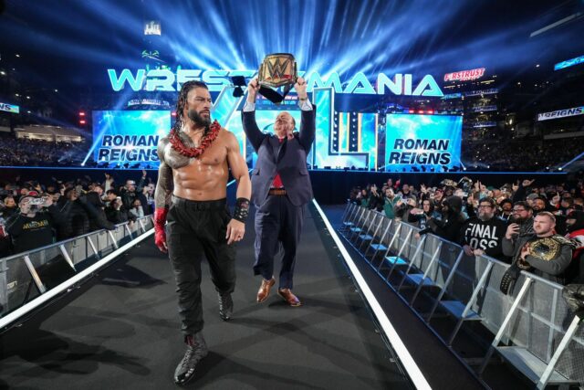 WWE možno jemne potvrdil Roman Reigns, ktorý bude robiť s WrestleMania Babyface Star 42

