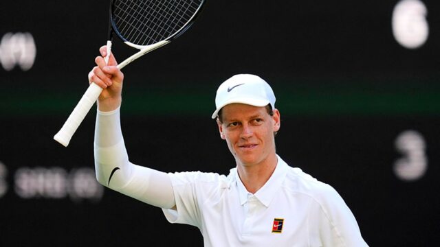 Wimbledon: Jannik Sinner porazí Novak Djokovič, aby pokračoval vo finále

