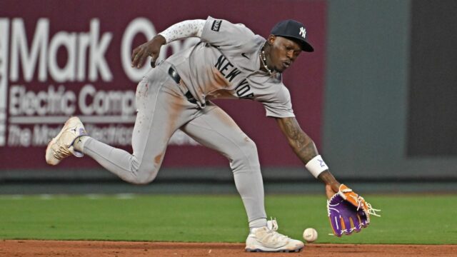 Yankees pohybuje sa All-Star Jazz Chisholm Jr. Vracia sa na inú základňu

