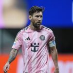 Zlatan Ibrahimovic hovorí „Duch“, zatiaľ čo zasiahol Lionel Messiho v Circus Inter Miami Circus po výjazde svetového pohára v klube