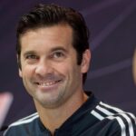 Zmiešané správy sa objavujú na potenciálnom výstupe pre reálneho športového riaditeľa Real Madrid