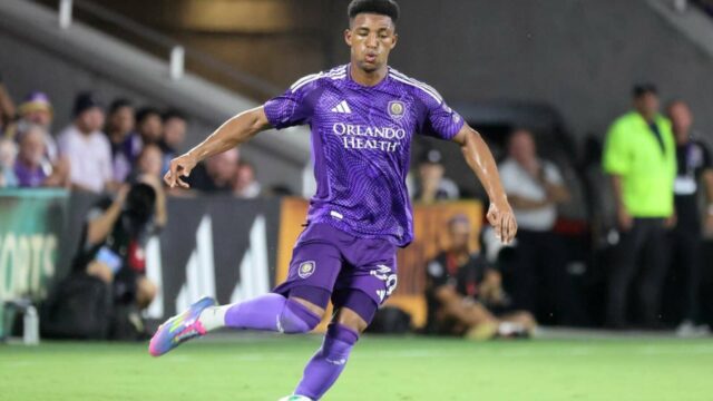 Zúfalo na bodoch, Orlando City a Revolution Clash

