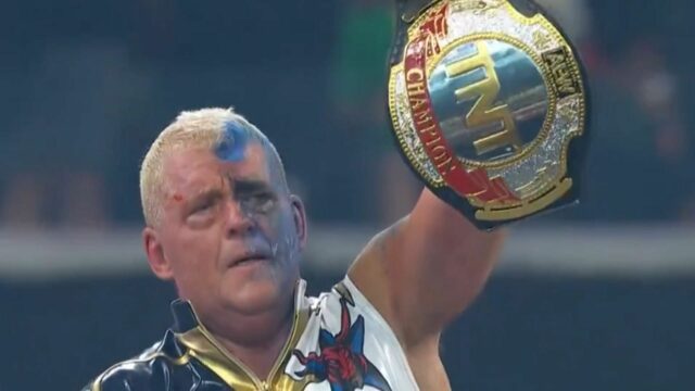 „Horrible Call“, “je 2025“: Fanúšikovia praskli hnevom po tom, čo Dustin Rhodes vyhral titul AEW TNT

