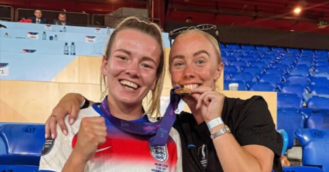 Lauren Hemp a priateľka Ashley Hodson