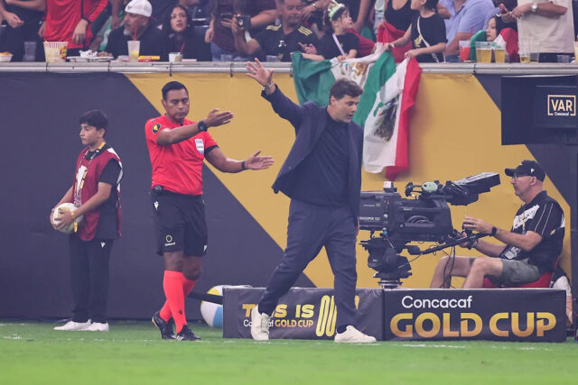 Houston, Texas - 6. júla: Mauricio Pochettino Manager / Maincoach Strana v zápase Golden Cup medzi Spojenými štátmi a Mexikom na štadióne NRG 6. júla 2025 v Houstone v Texase. (Foto: Robbie Jay Barratt - AMA / Getty Images)