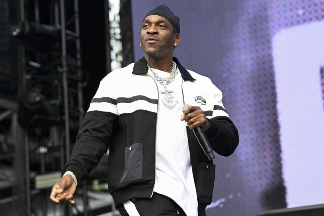 Pepsi sa vykopáva v hosteloch v Chicagu Block Party s Clipse, aby držali reštaurácie čiernej nehnuteľnosti v Pepsi Dig In Day (Zdroj obrázka: Getty)