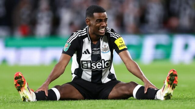 Howe potrebuje nejaké čerstvé tváre cez dvere v parku St James '