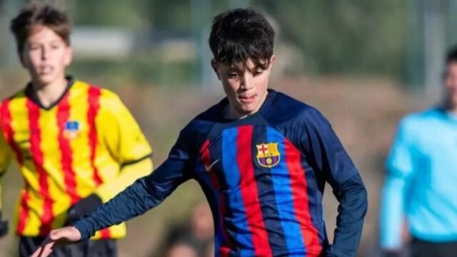 Ajax Swoop na podpísanie Barcelona Starlet sa podobal Frenkie de Jong

