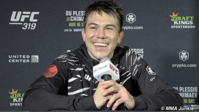 Alexander Hernandez požaduje platbu v San Antoniu za Noche UFC



