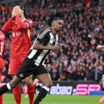 Alexander Isak, hviezda Wolves, ktorú sa chcel Newcastle prihlásiť, je teraz späť v Liverpoole