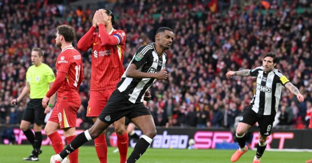 Alexander Isak, hviezda Wolves, ktorú sa chcel Newcastle prihlásiť, je teraz späť v Liverpoole



