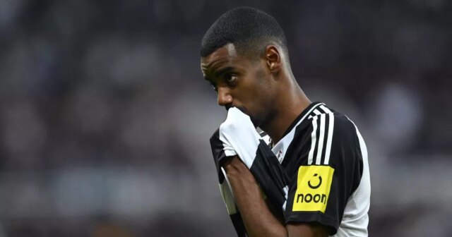 Alexander Isak pourrait choisir «l'option nucléaire» si le transfert de Newcastle Block Liverpool
