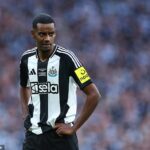 Alexander Isak, Liverpool, ktorý tento rok v lete opustí Newcastle, uviedol, že Craig Hope sa „vráti“ na rokovania o 150 miliónov libier vpred