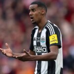 Alexander Isak prend une décision de transfert majeure alors que l'offre de 110 millions de livres sterling de Liverpool rejetée