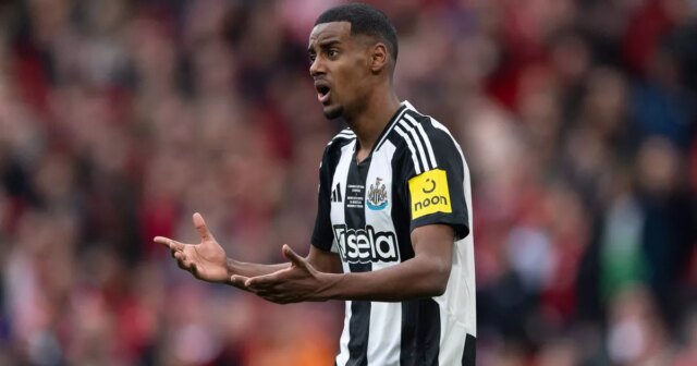 Alexander Isak prend une décision de transfert majeure alors que l'offre de 110 millions de livres sterling de Liverpool rejetée
