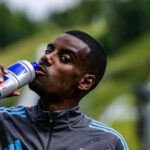 Alexander Isak prevzal nad Liverpoolským prenosom ságy, keď Eddie Hove frustroval | Futbalový šport